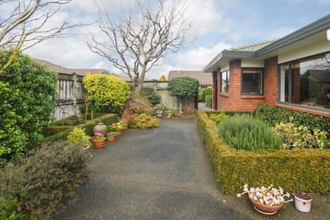 Photo of property in 4 Mckenzie Court, Terrace End, Palmerston North, 4410