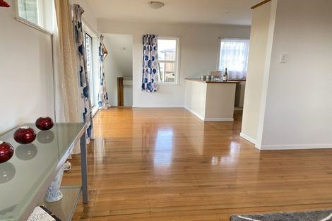 Photo of property in 4 Keats Place, Blockhouse Bay, Auckland, 0600