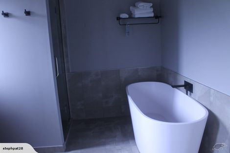 Photo of property in 1a Burgess Hill Road, Burgess Park, New Plymouth, 4371