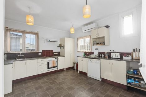 Photo of property in 111a Featherston Street, Takaro, Palmerston North, 4412