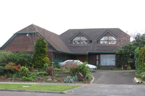 Photo of property in 2 Hind Place, Hokowhitu, Palmerston North, 4410