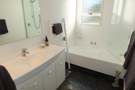 Photo of property in 31 Marine Parade South, Foxton Beach, Foxton, 4815