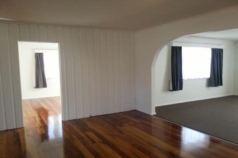 Photo of property in 29 Sutton Crescent, Papakura, 2110