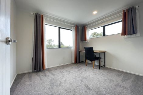 Photo of property in 8d Blyton Lane, Pakuranga Heights, Auckland, 2010