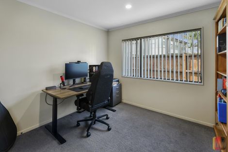 Photo of property in 13 Girvan Terrace, Wattle Downs, Auckland, 2103