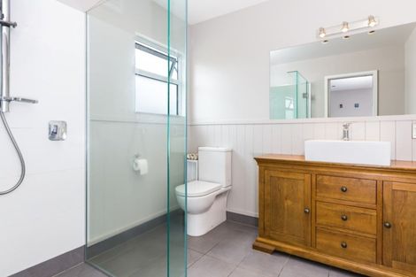 Photo of property in 75 Dalmore Way, Acacia Bay, Taupo, 3385