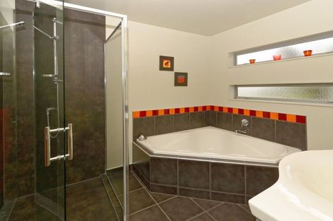 Photo of property in 2 Millennium Heights, Flagstaff, Hamilton, 3210