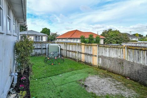 Photo of property in 3 Waitaua Street, Papakura, 2110