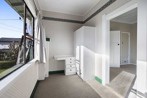 Photo of property in 5 Egmont Street, Hawera, 4610