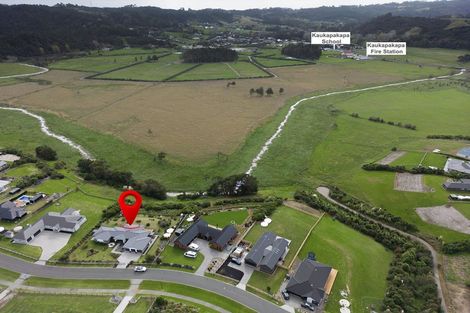 Photo of property in 28 Awatiro Drive, Kaukapakapa, 0871
