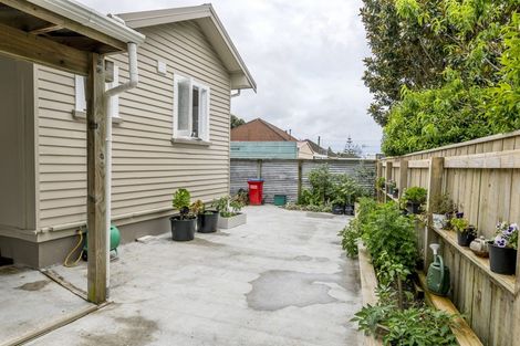 Photo of property in 52 Keepa Street, Levin, 5510