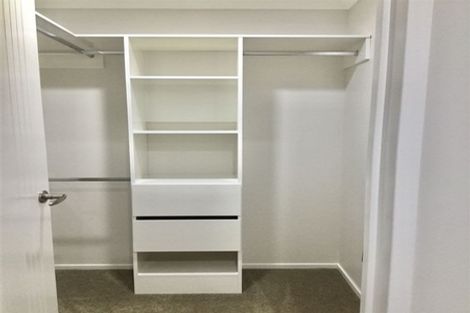 Photo of property in 4223a Great North Road, Glendene, Auckland, 0602