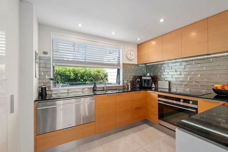 Photo of property in 4 Browns Road, St Albans, Christchurch, 8014