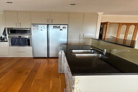 Photo of property in 210 Clovelly Road, Bucklands Beach, Auckland, 2012