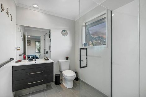 Photo of property in 296a Oaia Road, Muriwai, Waimauku, 0881