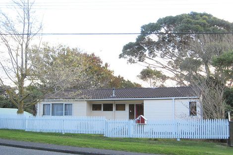 Photo of property in 35 Leinster Avenue, Raumati South, Paraparaumu, 5032