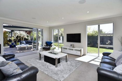 Photo of property in 53 Lakewood Drive, Burwood, Christchurch, 8083
