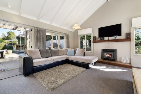 Photo of property in 18 Copper Beech Avenue, Frankton, Queenstown, 9300