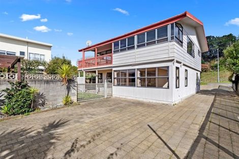 Photo of property in 305 Pohutukawa Avenue, Ohope, 3121