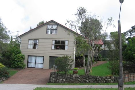 Photo of property in 15 Holyoake Place, Chatswood, Auckland, 0626