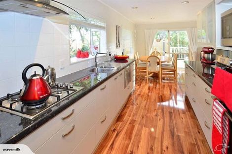 Photo of property in 94 Unsworth Drive, Unsworth Heights, Auckland, 0632