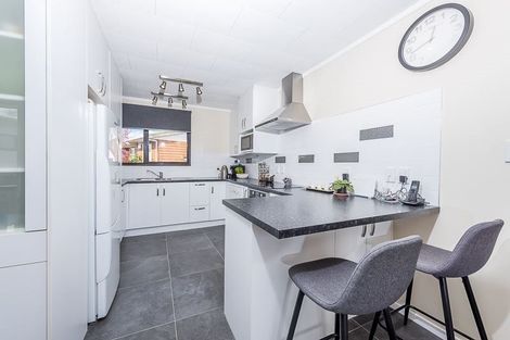 Photo of property in 30 Caribbean Drive, Unsworth Heights, Auckland, 0632