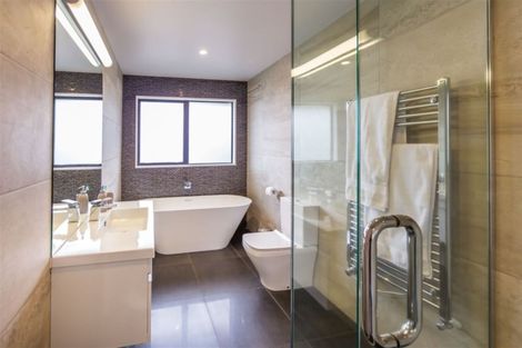 Photo of property in 28 Hawthorne Street, Strowan, Christchurch, 8052