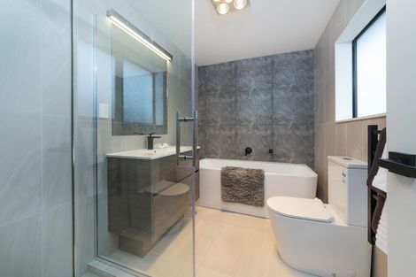 Photo of property in 70 Thomas Road, Flat Bush, Auckland, 2019