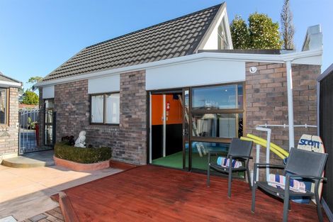Photo of property in 13 Poplar Grove, Whalers Gate, New Plymouth, 4310
