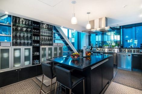 Photo of property in 3a/2 Saint Martins Lane, Grafton, Auckland, 1010