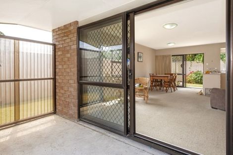 Photo of property in Orange Grove Flats, 31/549 Childers Road, Te Hapara, Gisborne, 4010