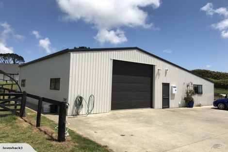 Photo of property in 323 Karioitahi Road, Karioitahi, Waiuku, 2683