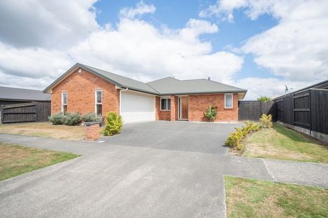 Photo of property in 34 Branigan Parade, Kelvin Grove, Palmerston North, 4414