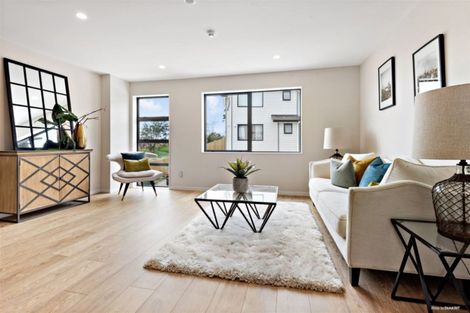 Photo of property in 5 Peony Mews, Oteha, Auckland, 0632