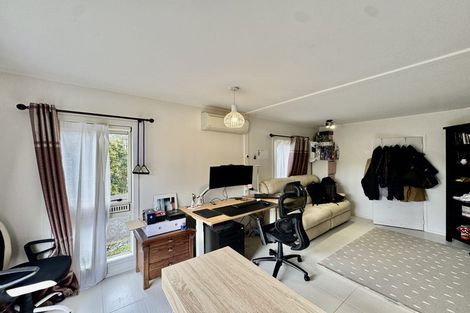 Photo of property in 61 Waimumu Road, Massey, Auckland, 0614