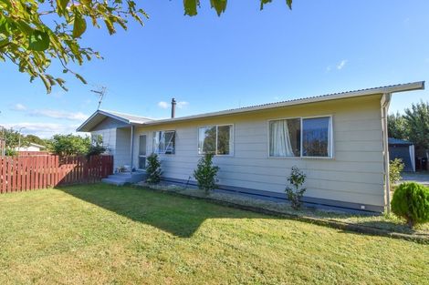 Photo of property in 14 Baillie Crescent, Carterton, 5713