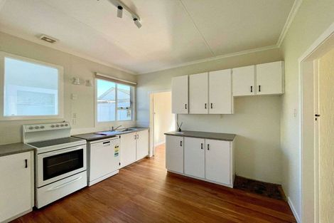 Photo of property in 26 Paynters Avenue, Strandon, New Plymouth, 4312