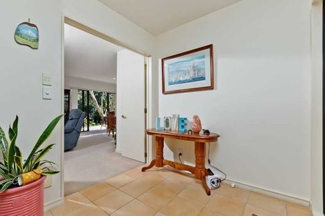 Photo of property in 16 Fearnley Grove, Albany, Auckland, 0632