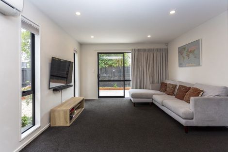 Photo of property in 8a Defoe Place, Waltham, Christchurch, 8023