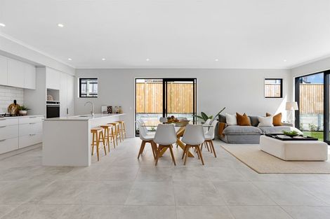 Photo of property in 35 Cambie Avenue, Red Beach, 0932