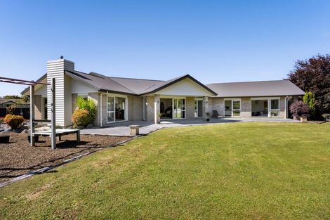 Photo of property in 1 Elizabeth Grove, Stratford, 4332