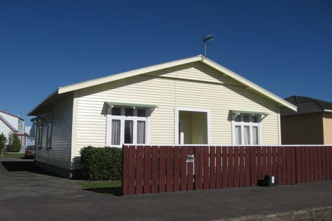 Photo of property in 26 Mcgiffert Street, Palmerston North, 4410