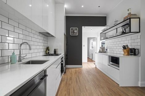 Photo of property in 61 Russell Street, Palmerston North, 4414