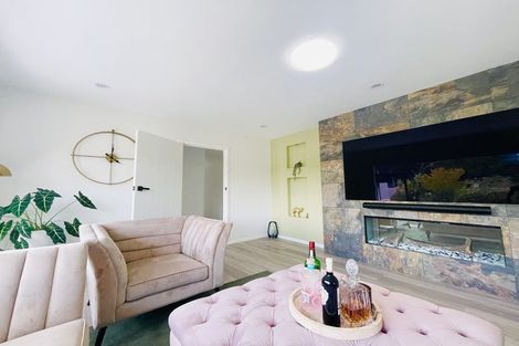 Photo of property in 5 Freshney Place, Hillpark, Auckland, 2102