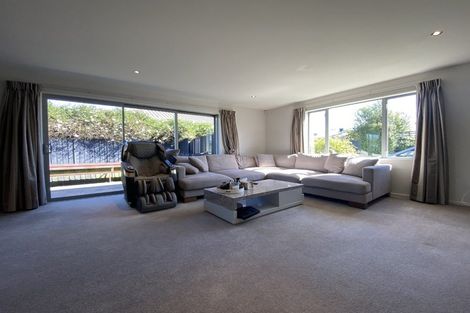 Photo of property in 10a Grassmere Street, Papanui, Christchurch, 8052