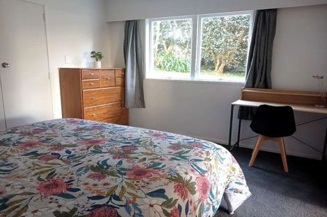 Photo of property in 5 Chapman Road, Te Atatu Peninsula, Auckland, 0610