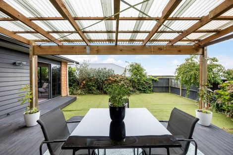 Photo of property in 5 Ruske Place, Grandview Heights, Hamilton, 3200