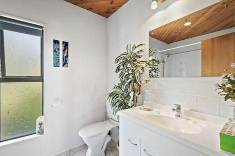 Photo of property in 12 Da Vinci Place, West Harbour, Auckland, 0618