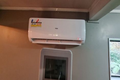 Photo of property in 12a Sabulite Road, Kelston, Auckland, 0602