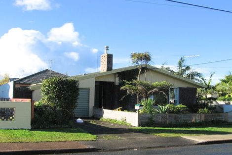 Photo of property in 26 Doment Crescent, Orewa, 0931
